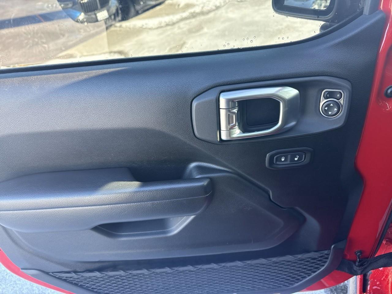 2023 Jeep Wrangler SPORT Photo