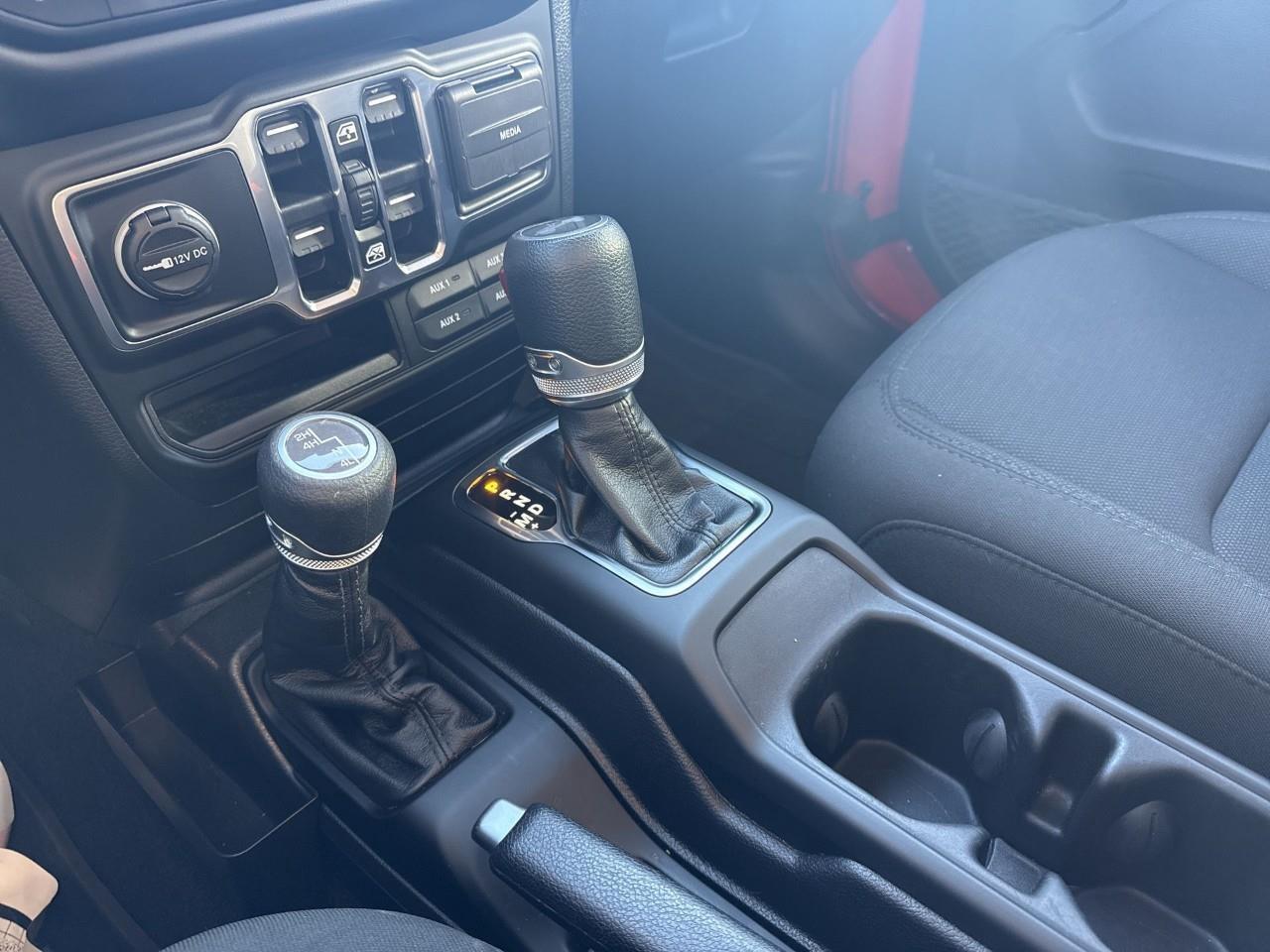 2023 Jeep Wrangler SPORT Photo