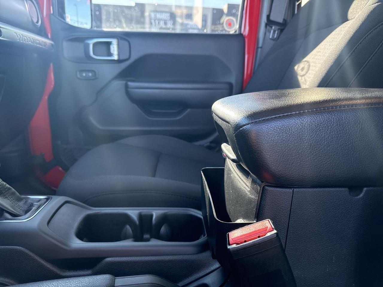 2023 Jeep Wrangler SPORT Photo