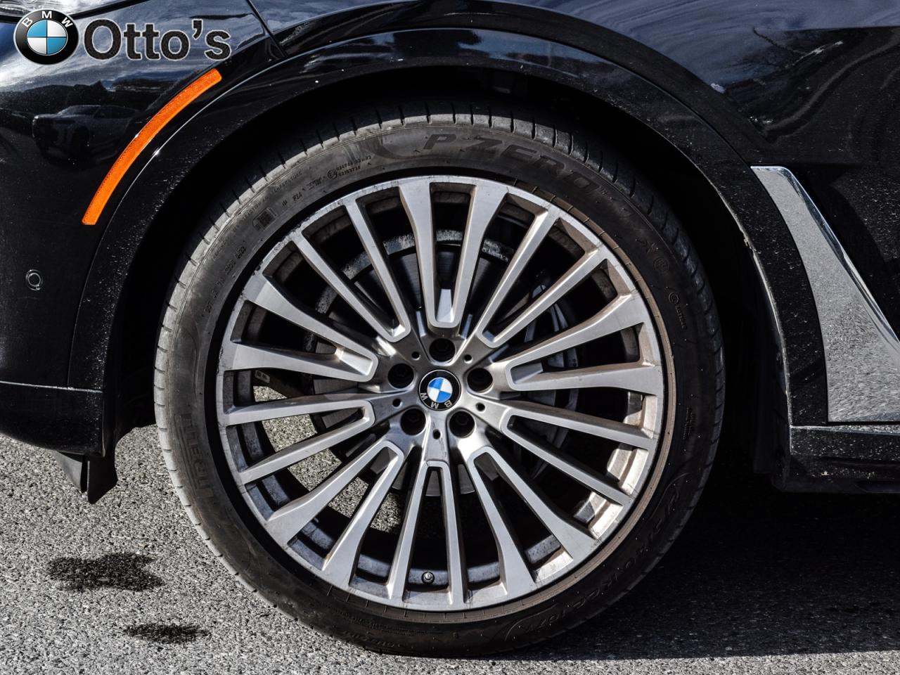 2022 BMW X7 xDrive40i Premium Enhanced Package 22inch Lt/Aly W Photo