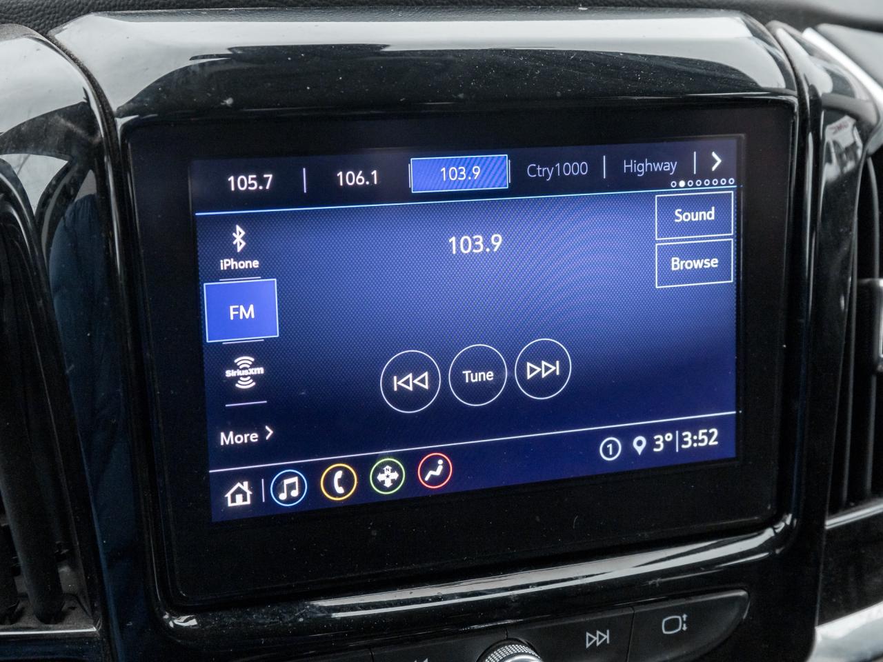 2021 Chevrolet Traverse Driver Confidence II Pkg, 3.6L, Chev Safety Pkg Photo