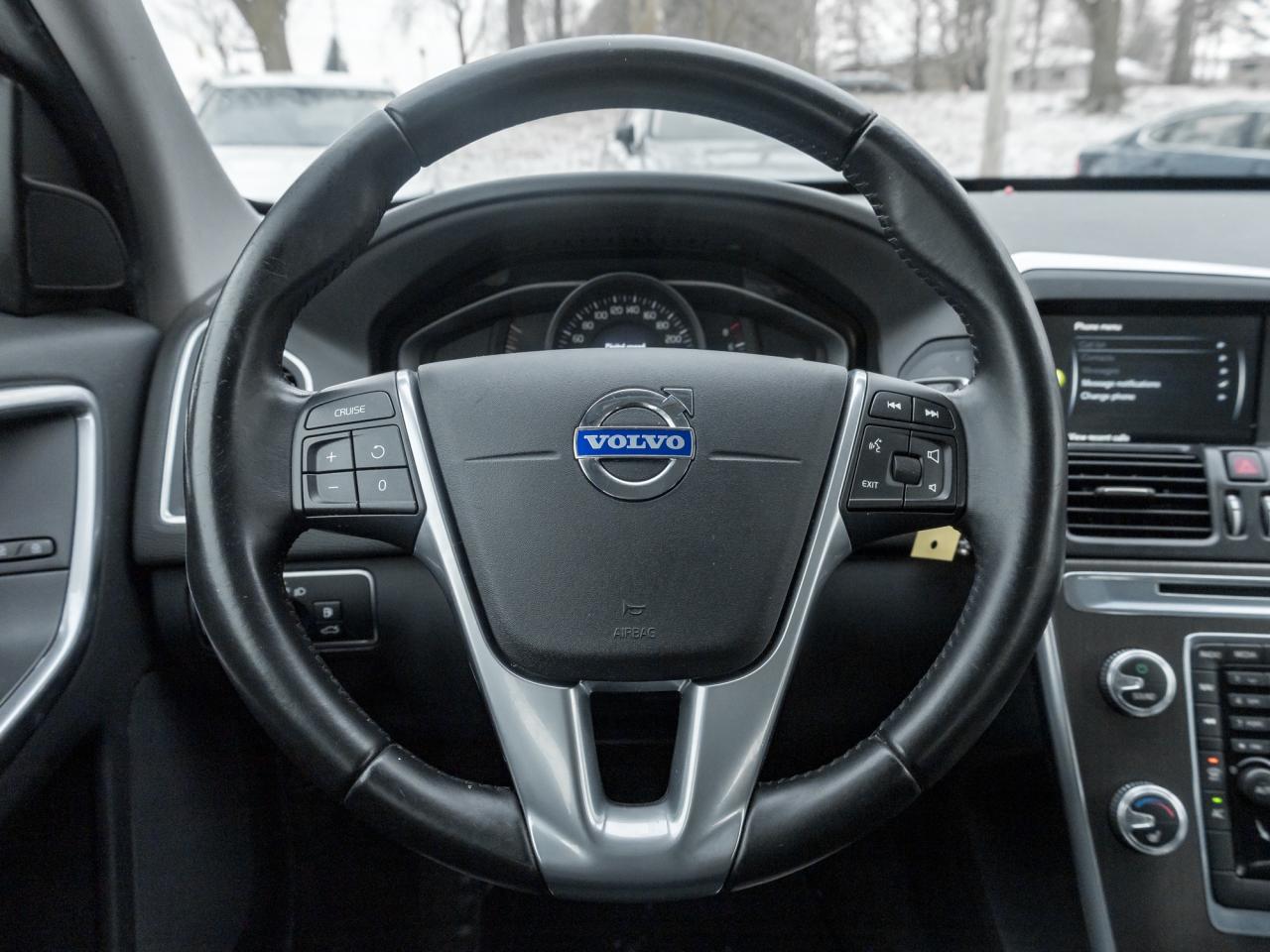 2015 Volvo XC60 2015.5 AWD 5dr T5  TRADE IN  NO ACCIDENTS  AS IS Photo