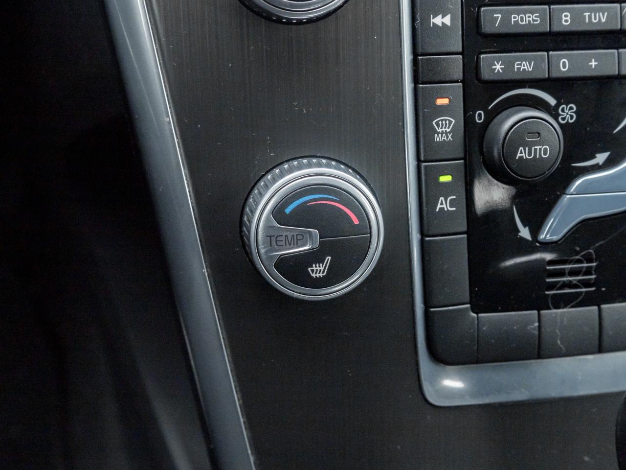 2015 Volvo XC60 2015.5 AWD 5dr T5  TRADE IN  NO ACCIDENTS  AS IS Photo