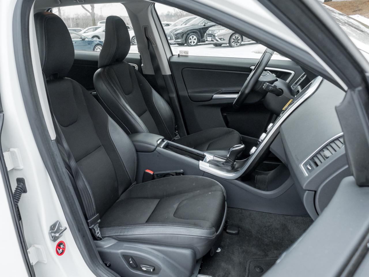 2015 Volvo XC60 2015.5 AWD 5dr T5  TRADE IN  NO ACCIDENTS  AS IS Photo