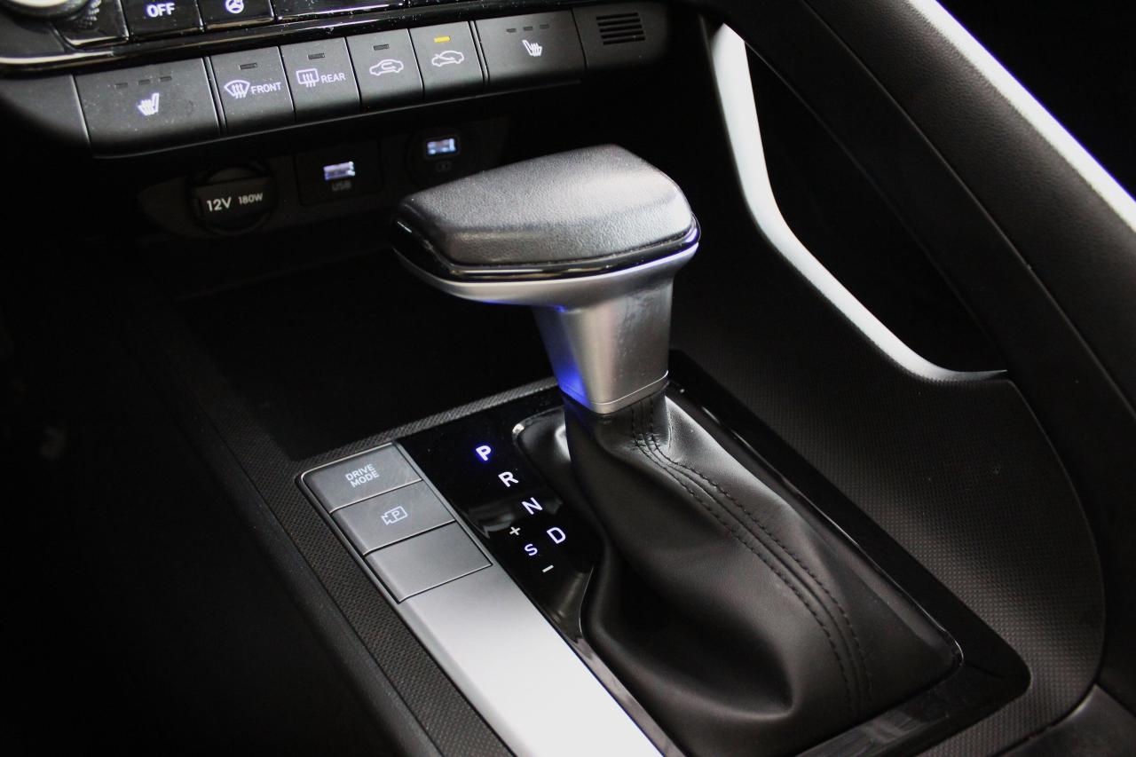 2022 Hyundai Elantra Preferred IVT w/Sun & Tech Package Photo