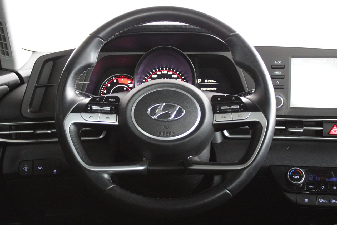 2022 Hyundai Elantra Preferred IVT w/Sun & Tech Package Photo