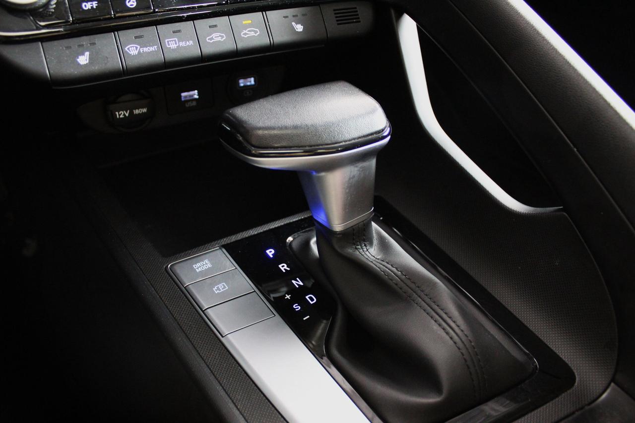 2022 Hyundai Elantra Preferred IVT w/Sun & Tech Package Photo