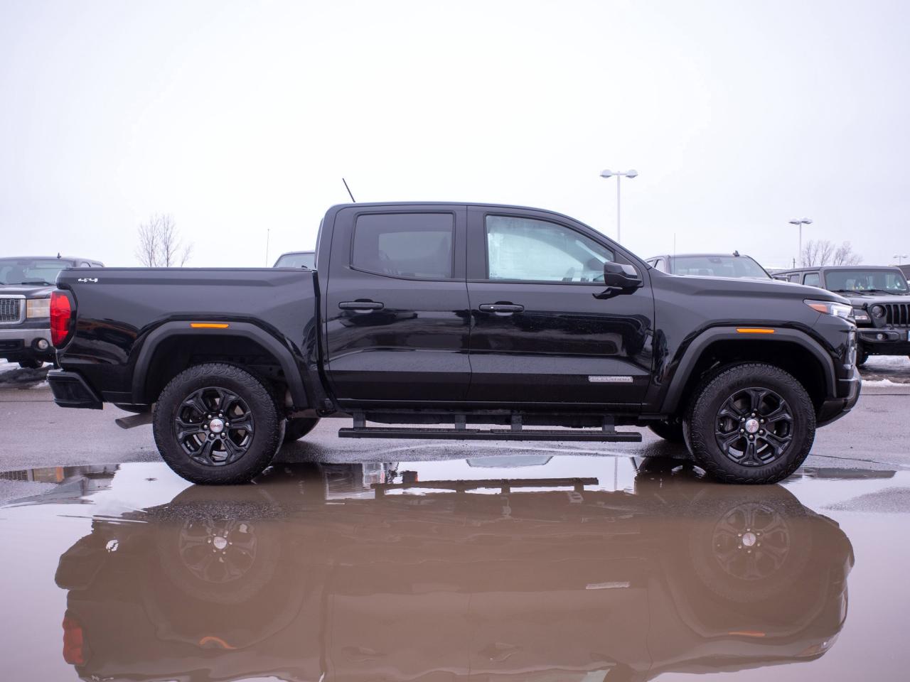 2024 GMC Canyon Elevation - Off-Road Performance Display Photo