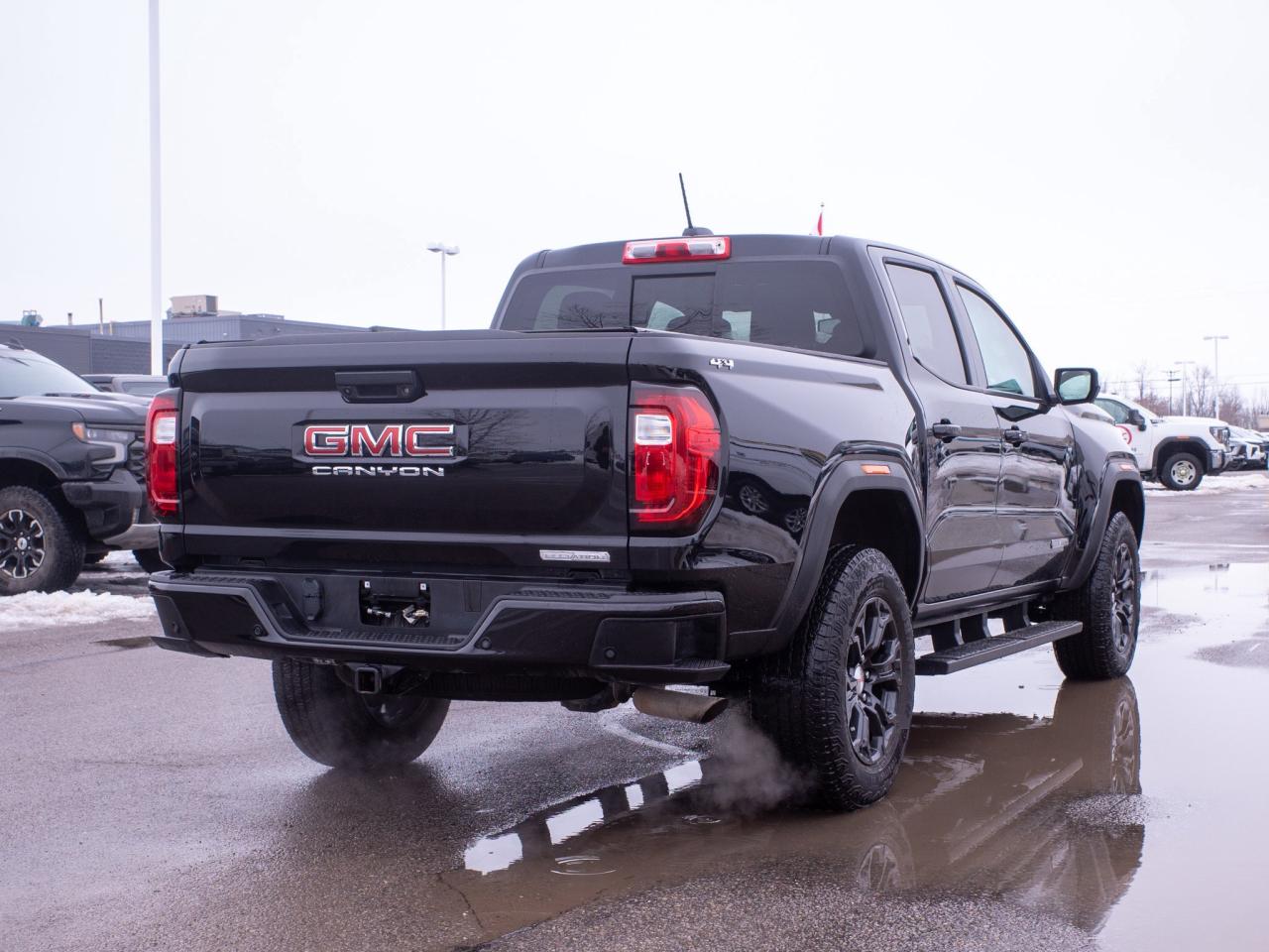 2024 GMC Canyon Elevation - Off-Road Performance Display Photo
