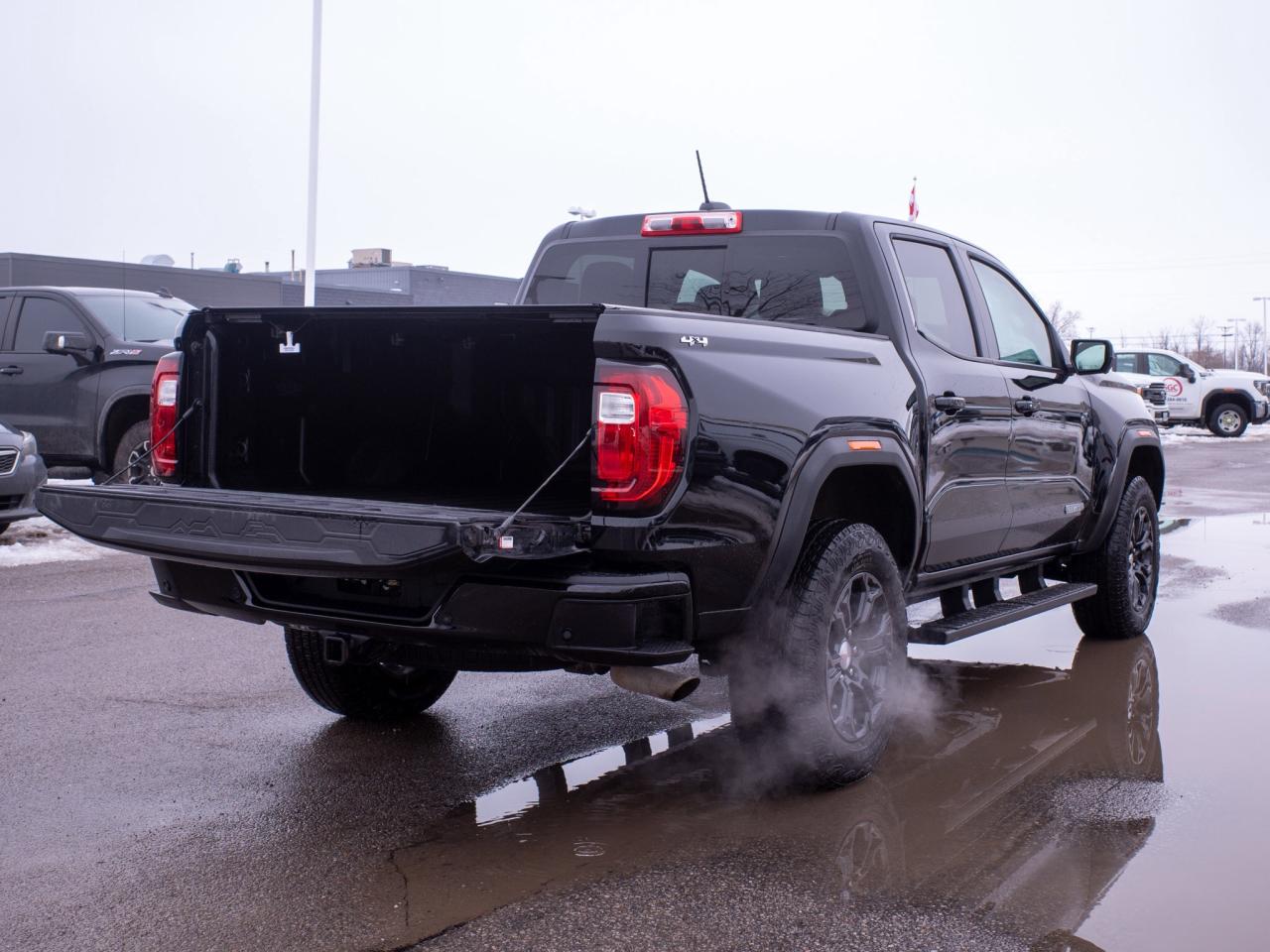 2024 GMC Canyon Elevation - Off-Road Performance Display Photo