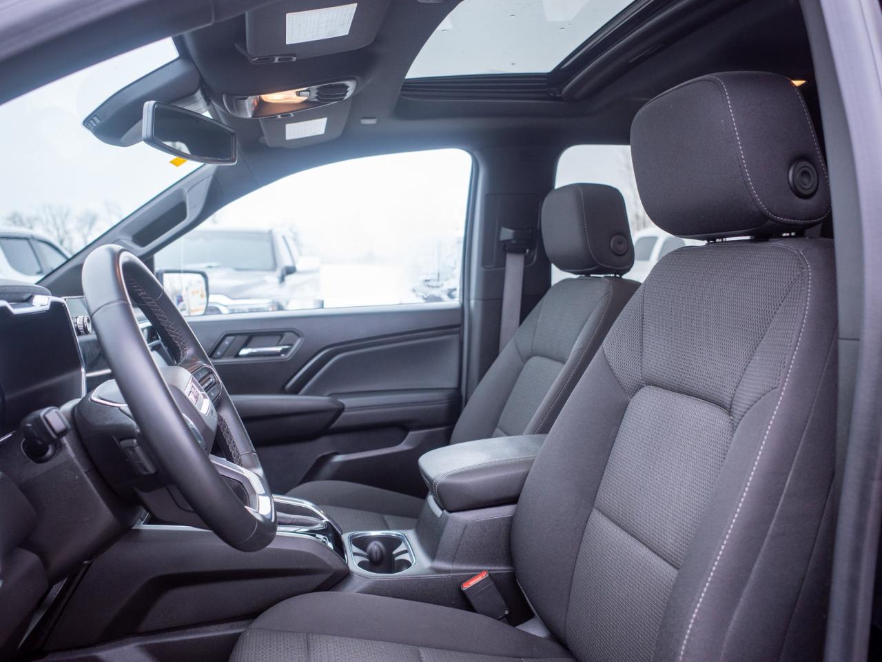 2024 GMC Canyon Elevation - Off-Road Performance Display Photo