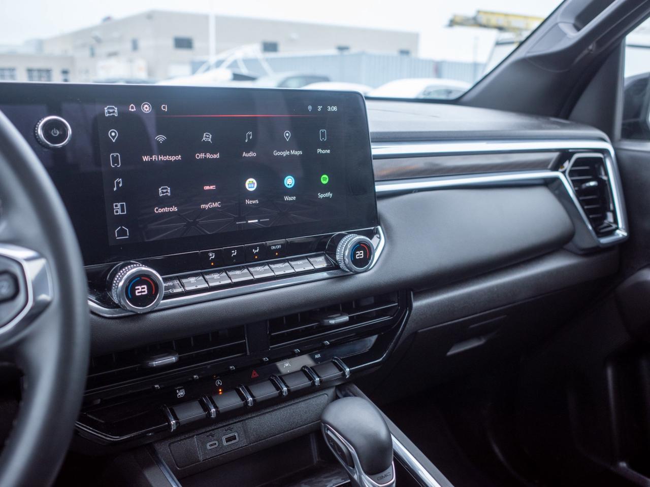 2024 GMC Canyon Elevation - Off-Road Performance Display Photo