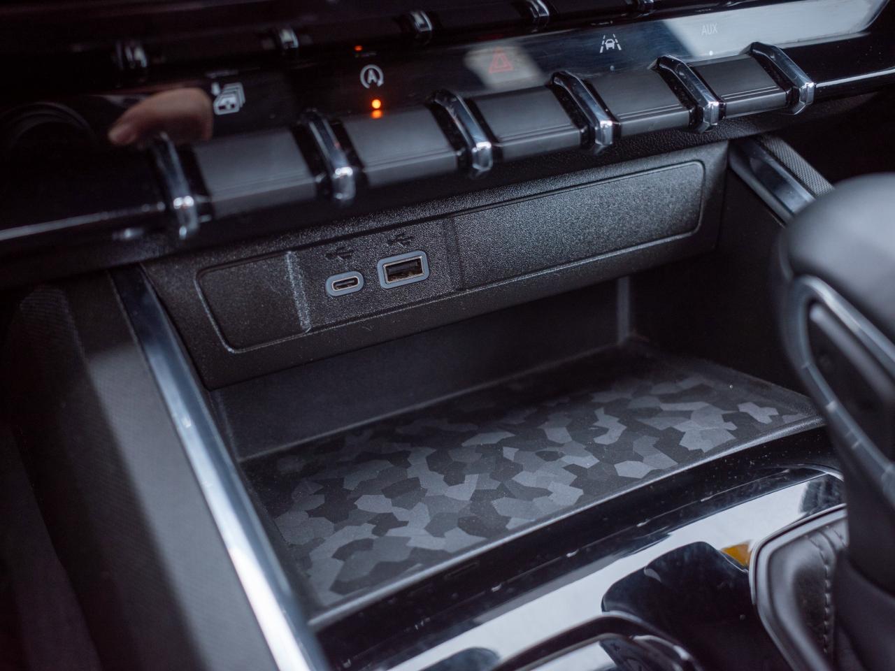 2024 GMC Canyon Elevation - Off-Road Performance Display Photo