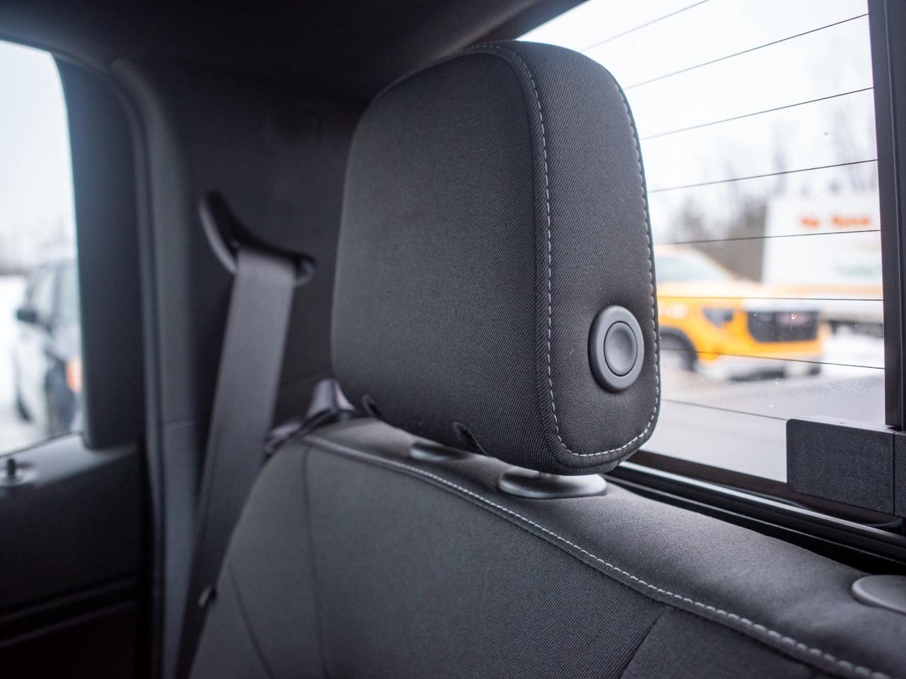 2024 GMC Canyon Elevation - Off-Road Performance Display Photo