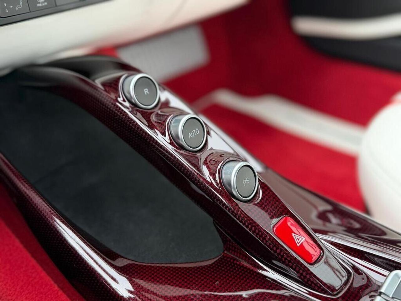 2020 Ferrari 812 Superfast 1 OF 500 LIMITED Photo