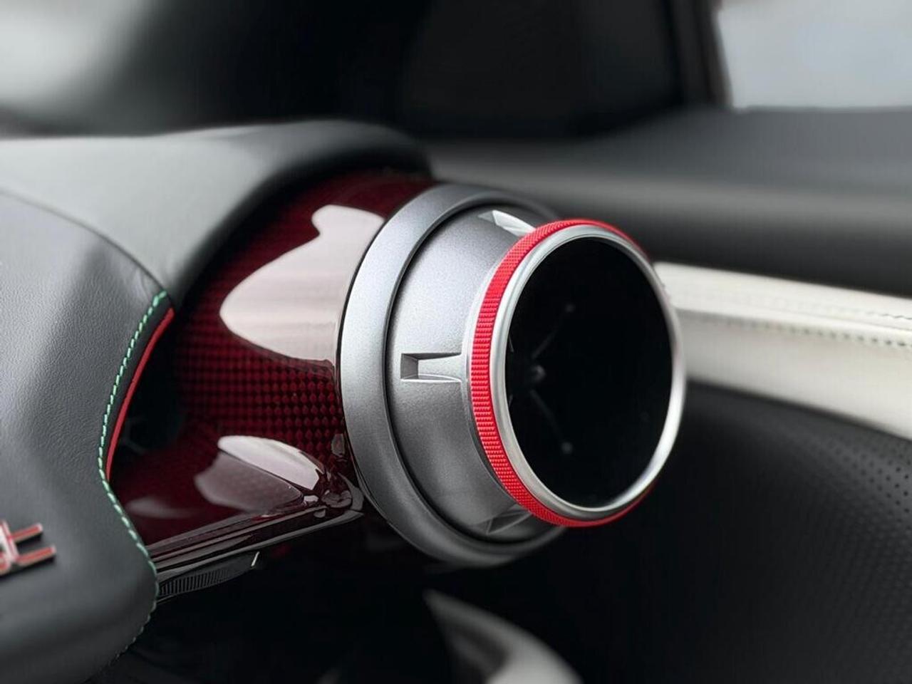 2020 Ferrari 812 Superfast 1 OF 500 LIMITED Photo