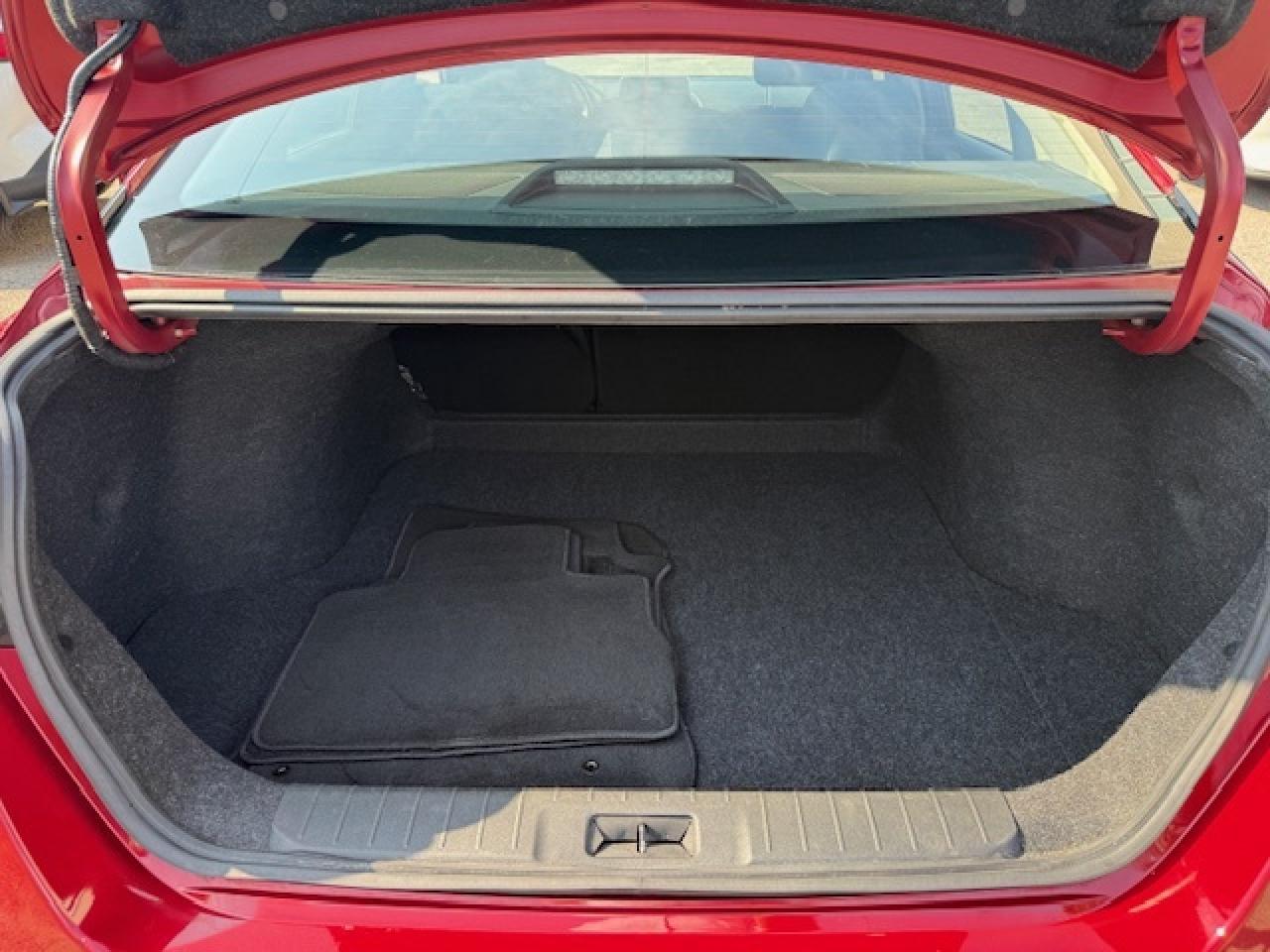 2021 Nissan Sentra SV, APPLE CARPLAY, HEATED SEATS, PUSH BUTTON, SIRI Photo