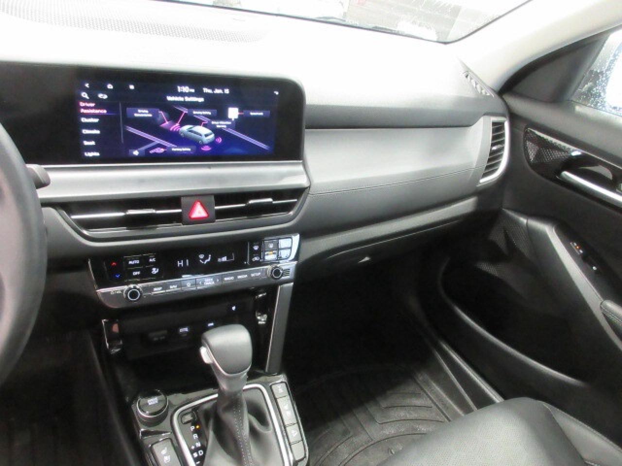 2025 Kia Seltos EX PREMIUM AWD, NAV, ROOF, HTD. LEATHER, 12K! Photo