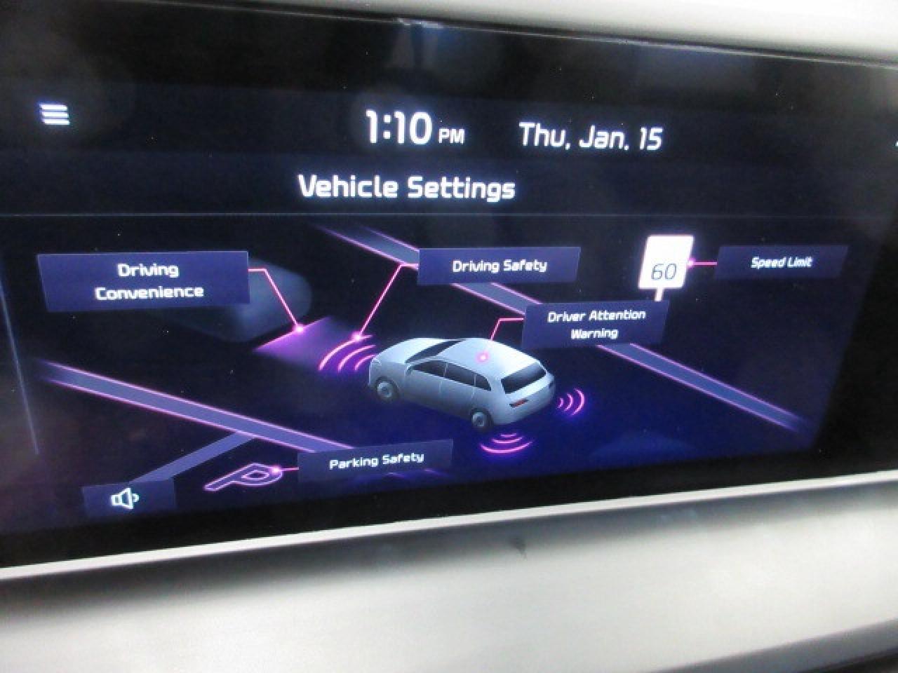 2025 Kia Seltos EX PREMIUM AWD, NAV, ROOF, HTD. LEATHER, 12K! Photo