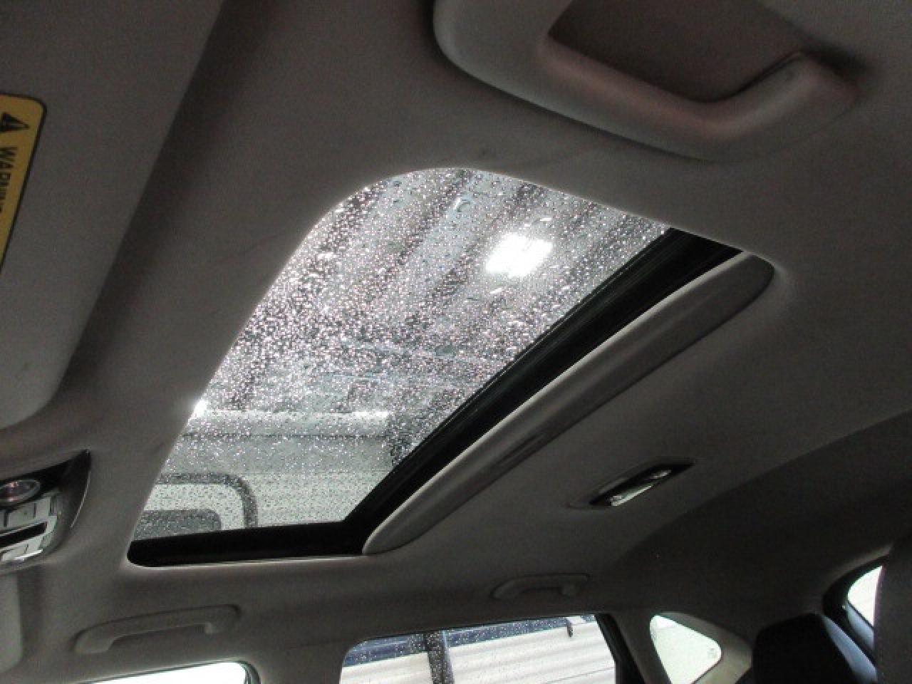 2025 Kia Seltos EX PREMIUM AWD, NAV, ROOF, HTD. LEATHER, 12K! Photo