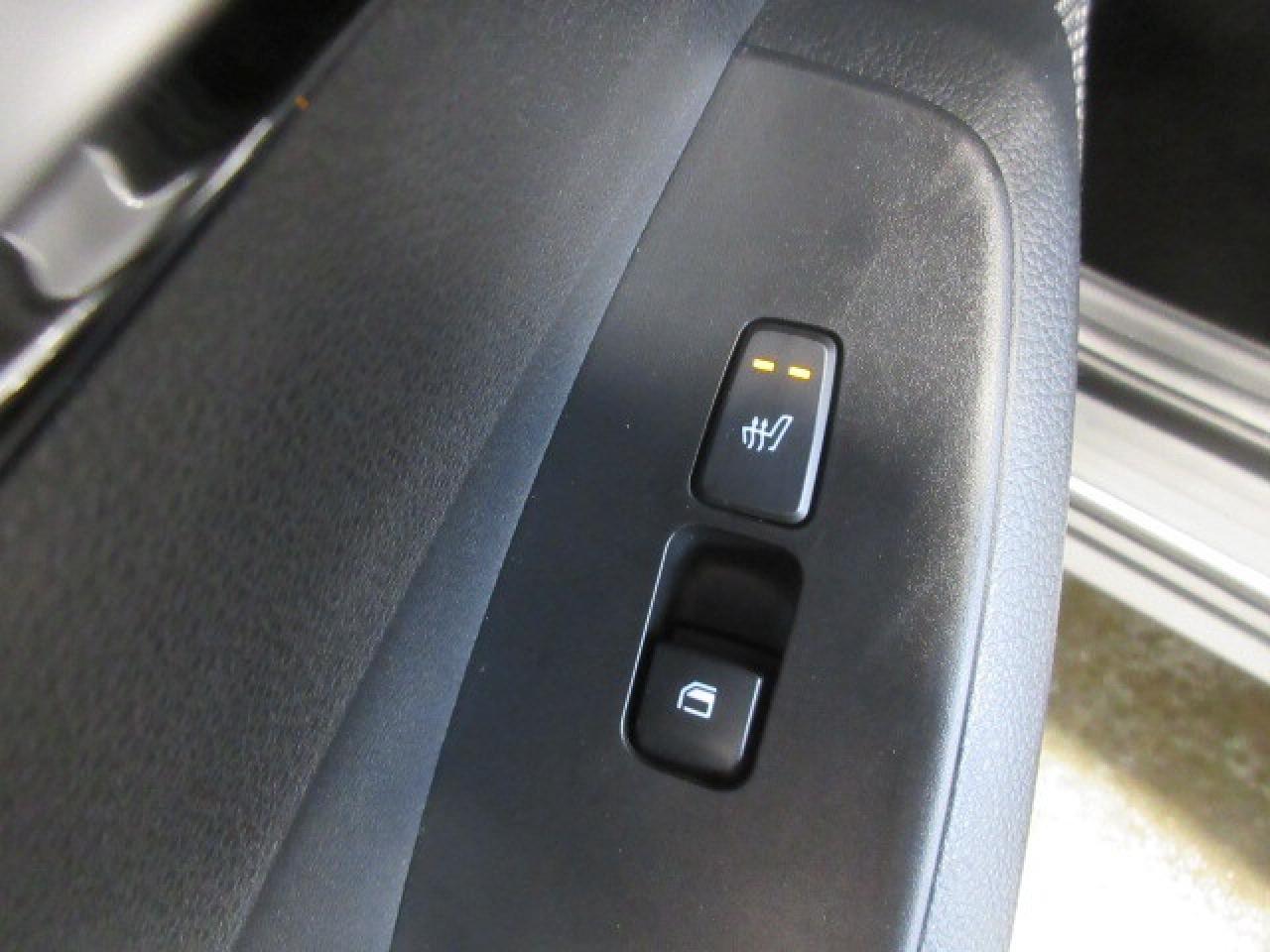 2025 Kia Seltos EX PREMIUM AWD, NAV, ROOF, HTD. LEATHER, 12K! Photo