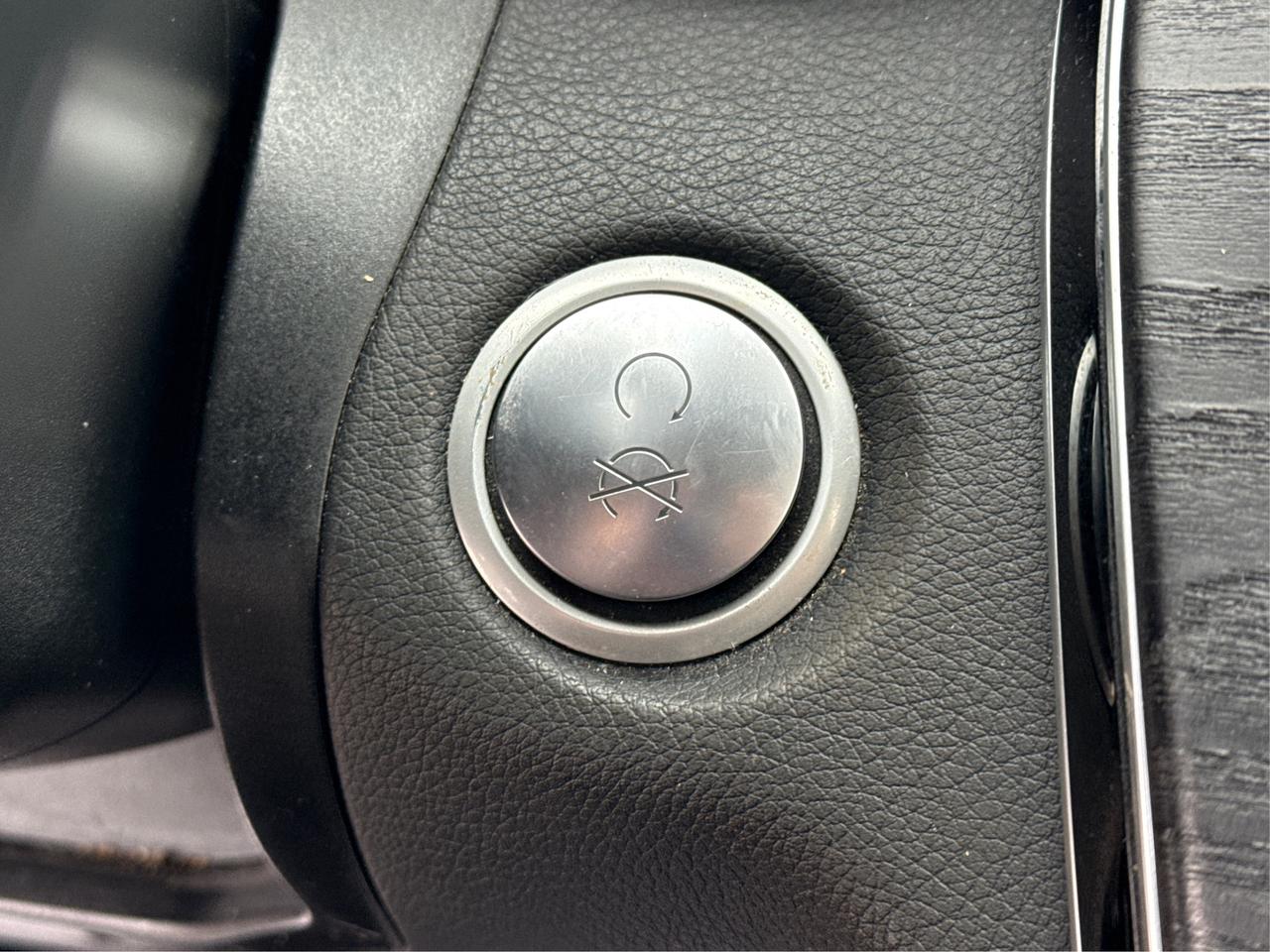 2017 Mercedes-Benz C-Class C43 AMG AWD NAV LEATHER PANO WE FINANCE ALL CREDIT Photo