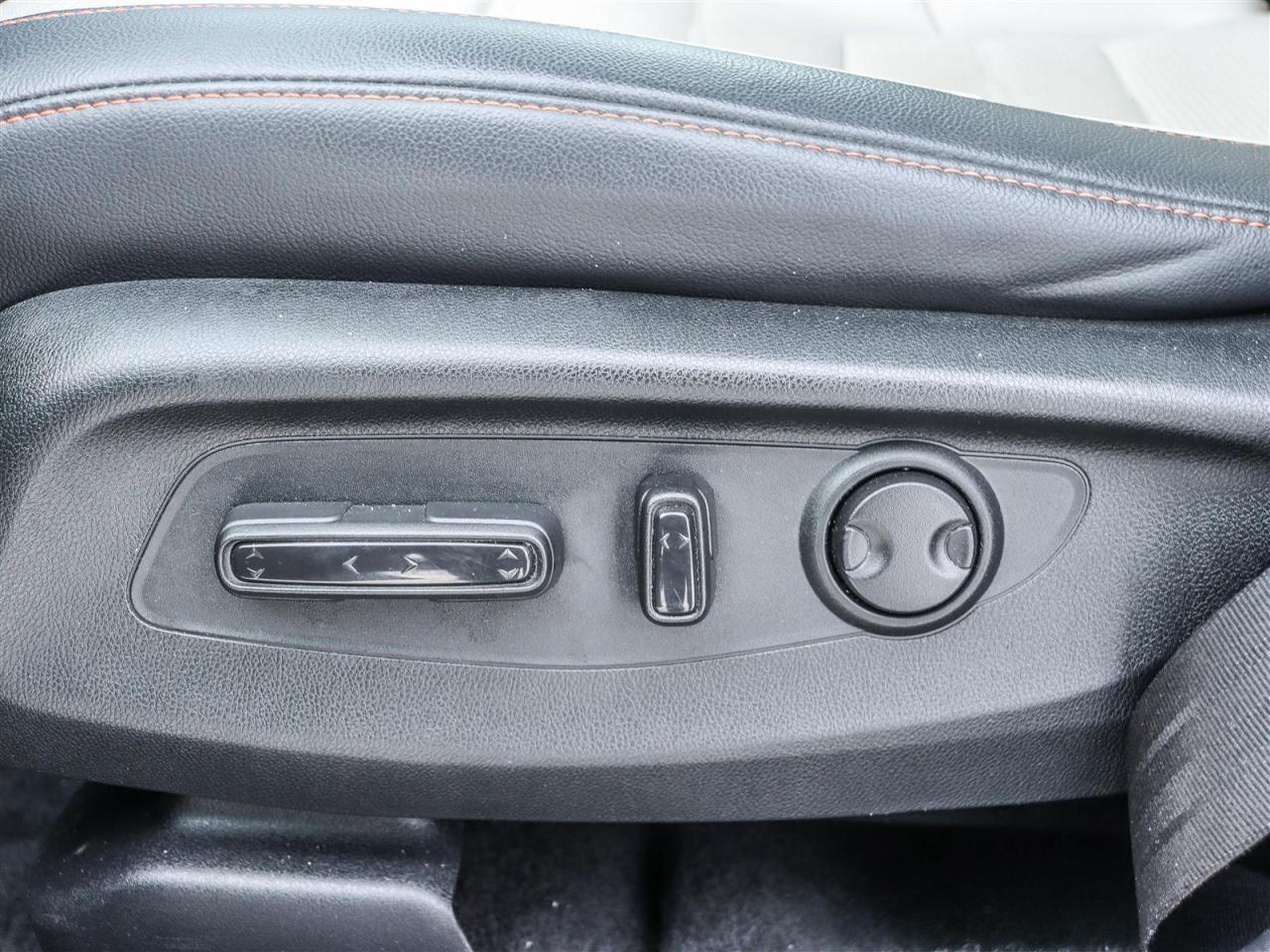 2024 Honda CR-V Touring LEATHER NAVI SUNROOF Photo