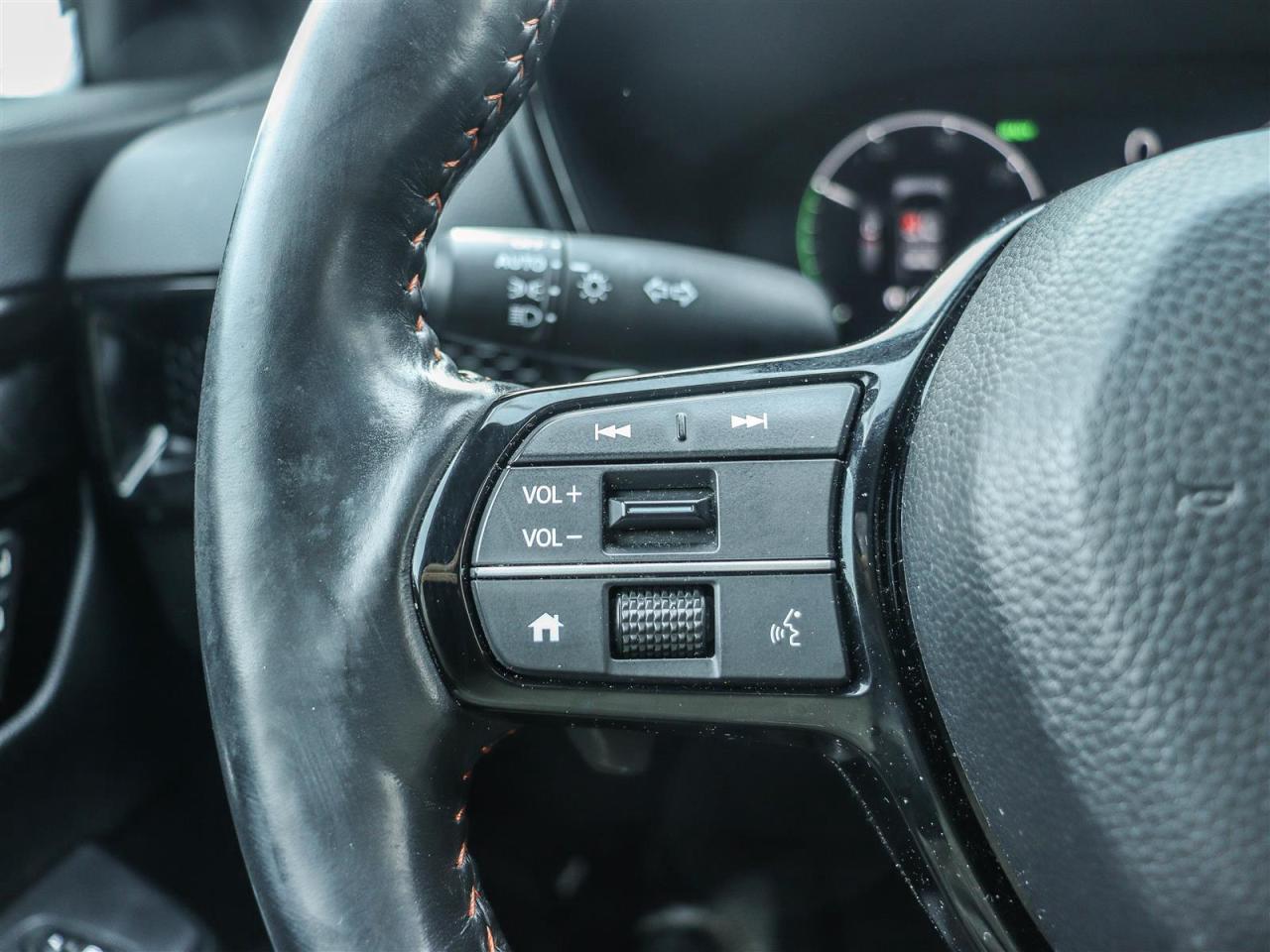 2024 Honda CR-V Touring LEATHER NAVI SUNROOF Photo