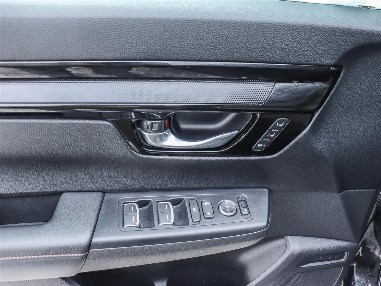 2024 Honda CR-V Hybrid Touring LEATHER NAVI SUNROOF Photo