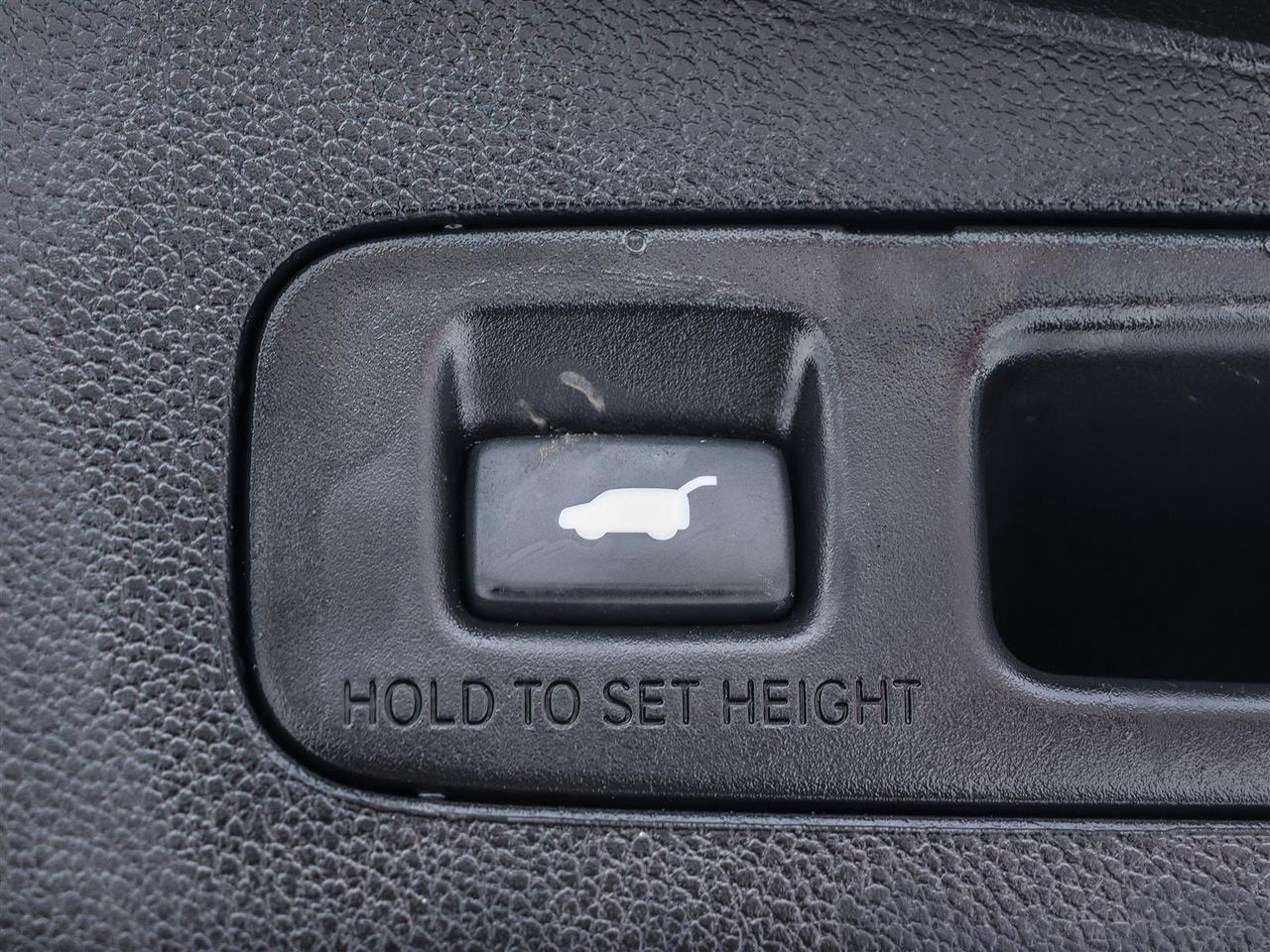 2020 Honda CR-V Touring LEATHER NAVI SUNROOF Photo