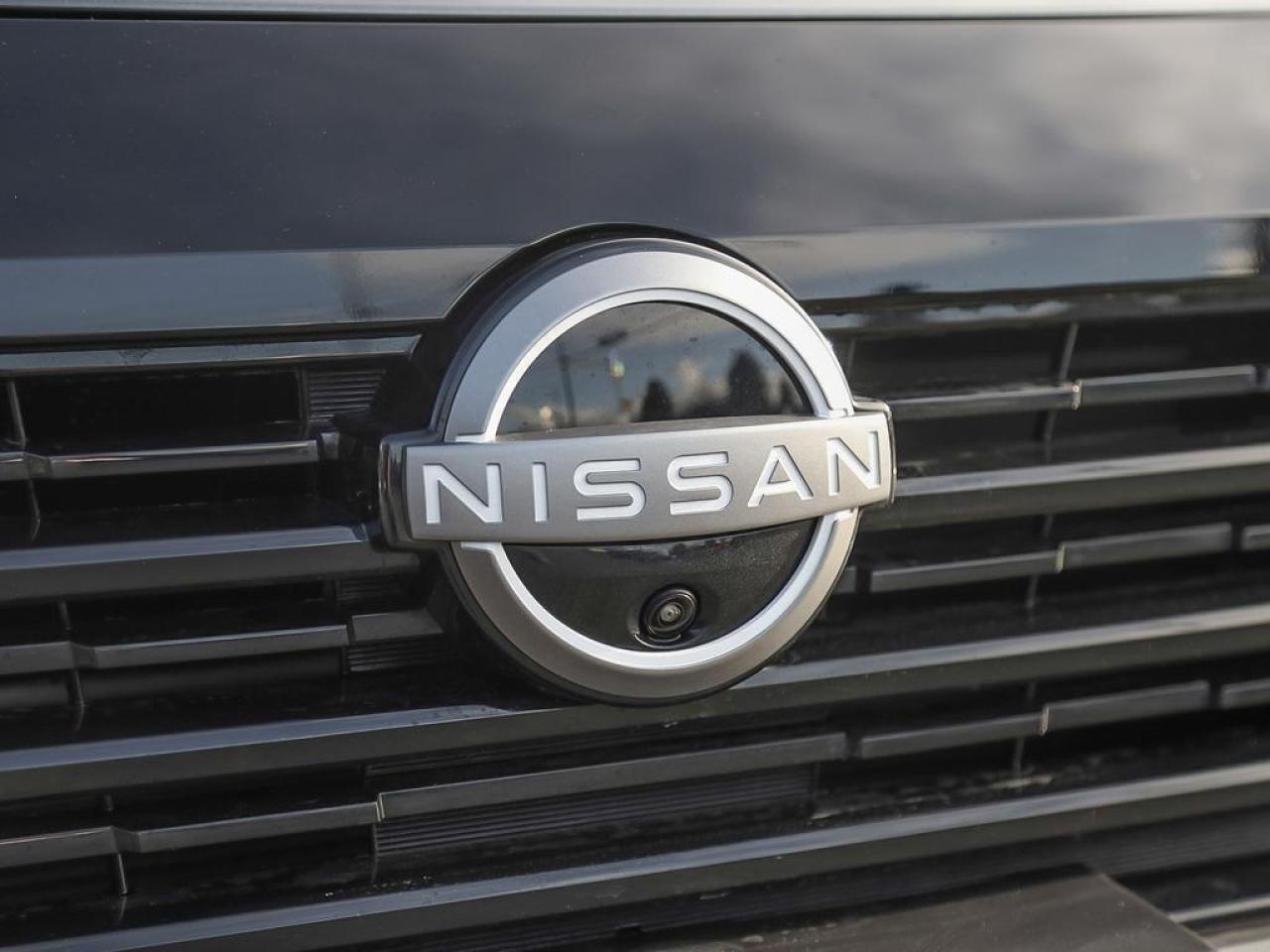 2025 Nissan Kicks SR Photo