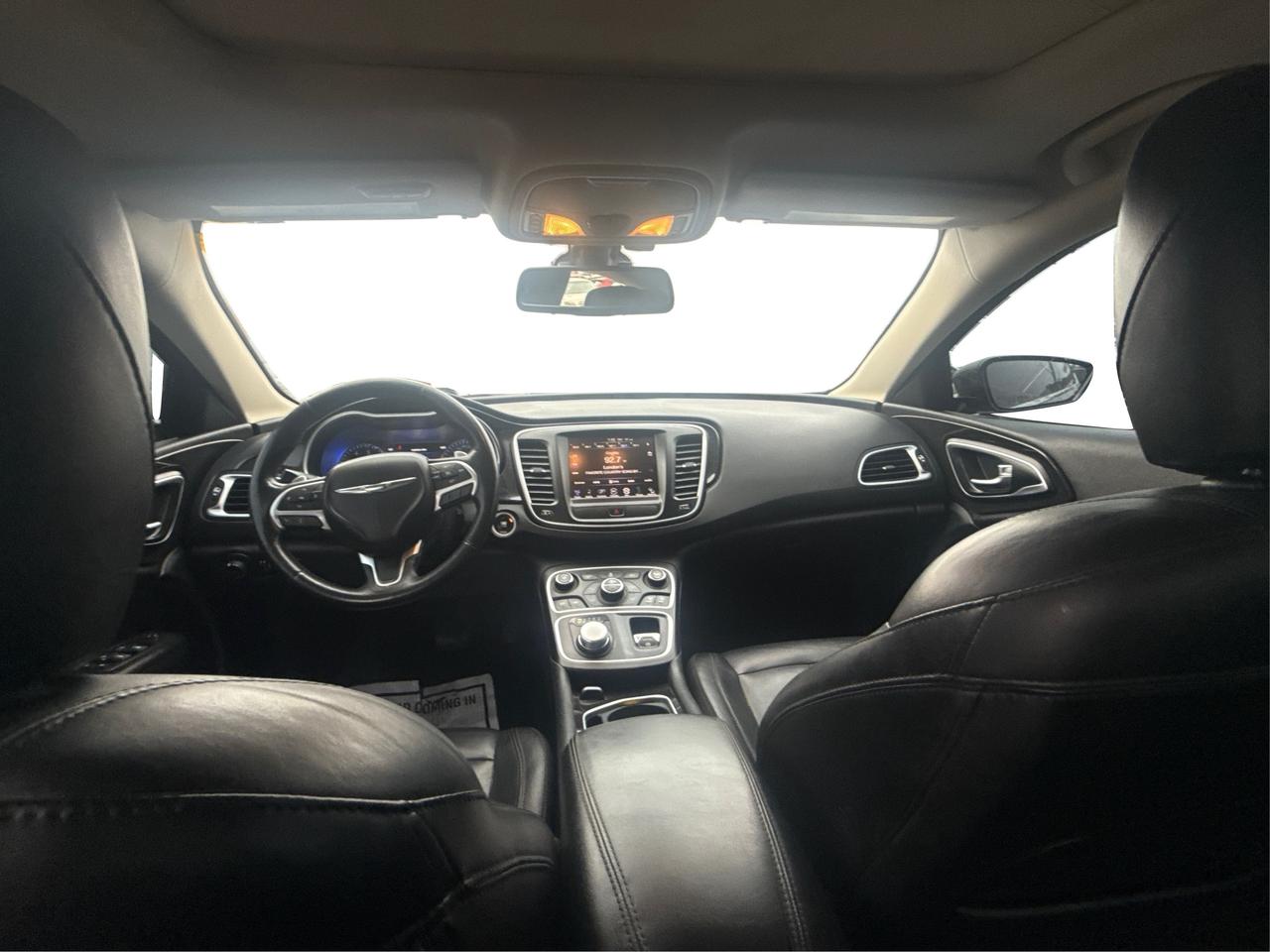 2015 Chrysler 200 NAV LEATHER PANO ROOF CLEAN WE FINANCE ALL CREDIT! Photo