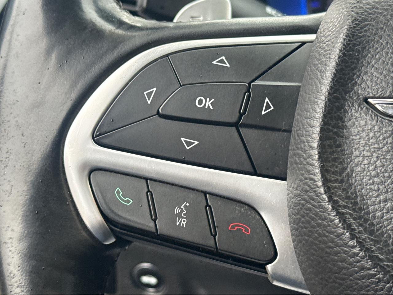 2015 Chrysler 200 NAV LEATHER PANO ROOF CLEAN WE FINANCE ALL CREDIT! Photo