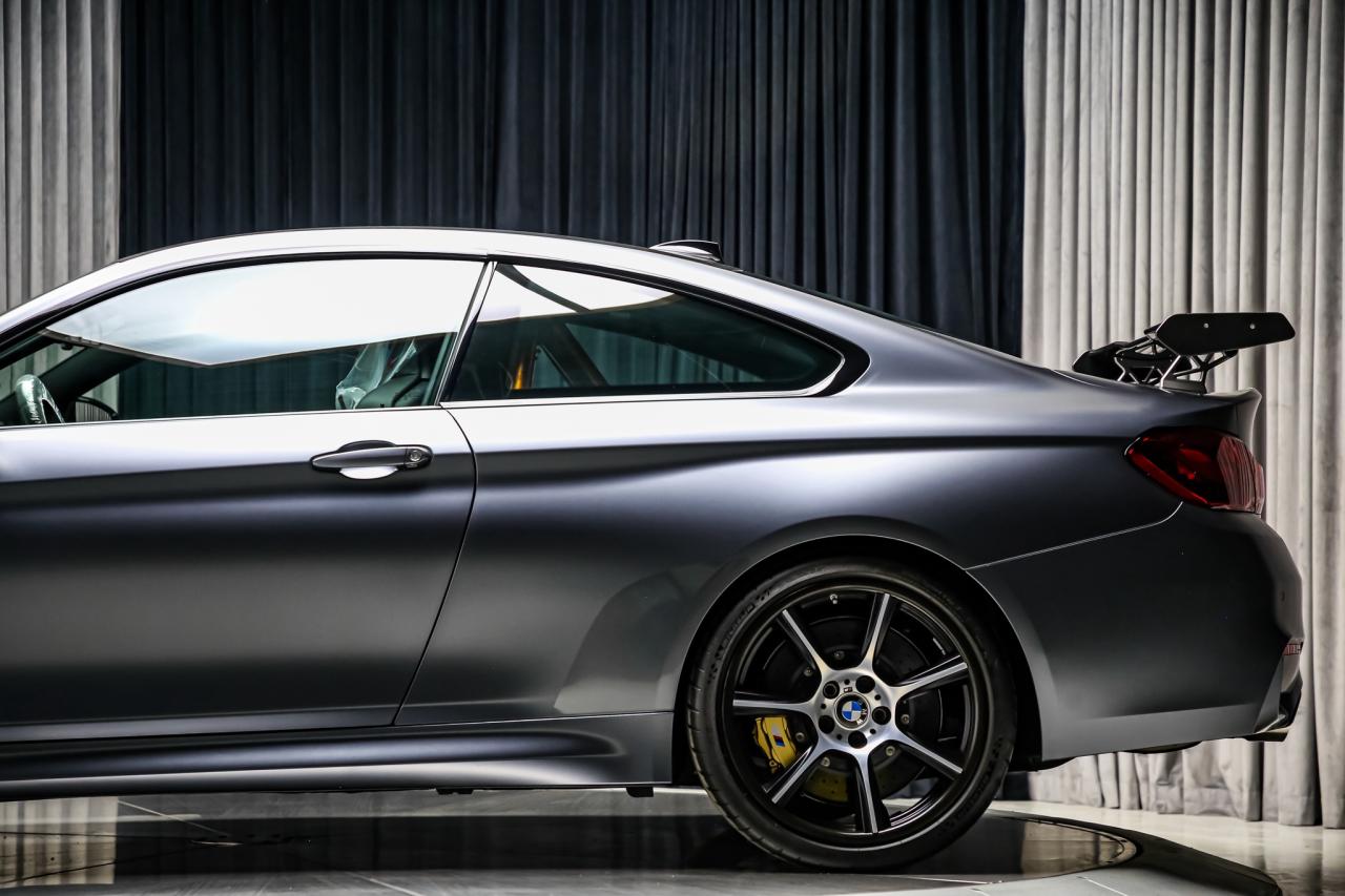 2016 BMW M4 GTS 493HP  CARBONWHEELS INDV.PAINT RARE ALMOSTNEW Photo