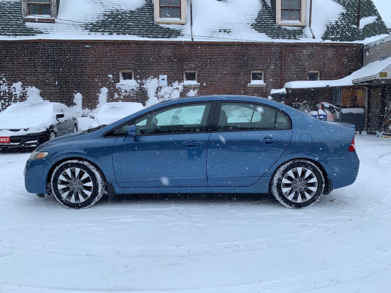 2010 Honda Civic 4dr Auto EX-L Photo