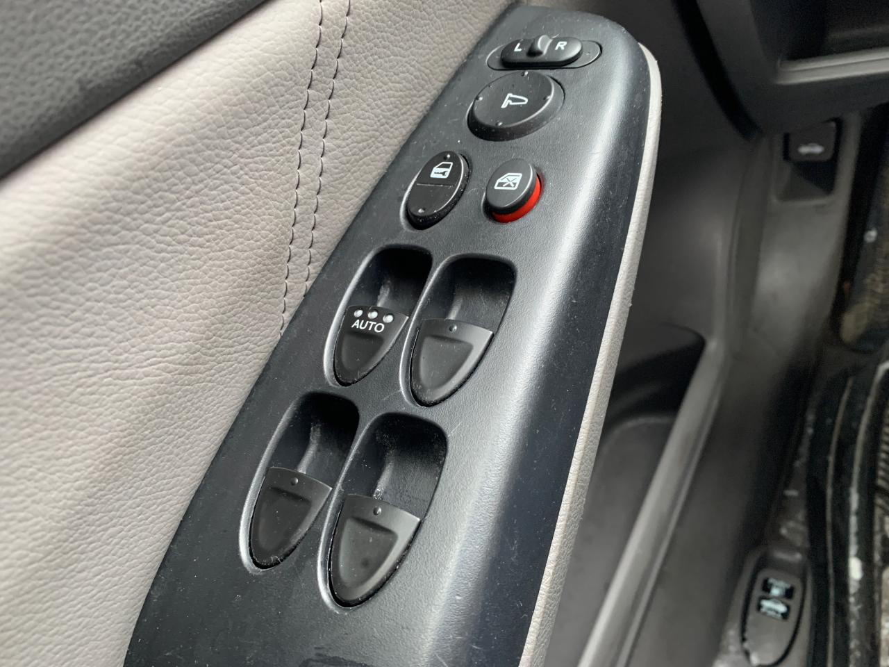 2010 Honda Civic 4dr Auto EX-L Photo