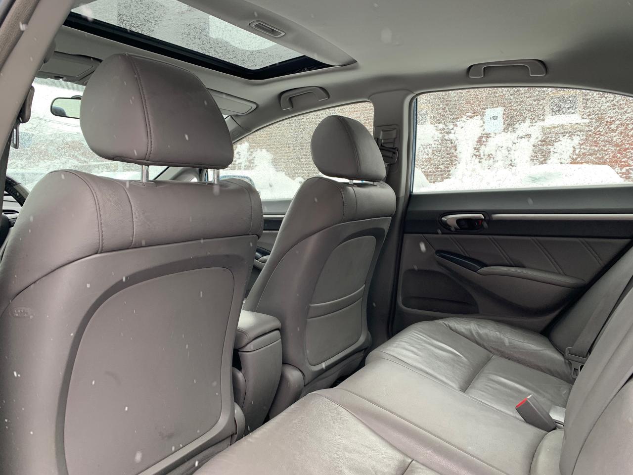 2010 Honda Civic 4dr Auto EX-L Photo