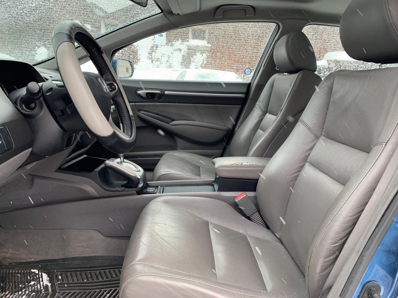 2010 Honda Civic 4dr Auto EX-L Photo