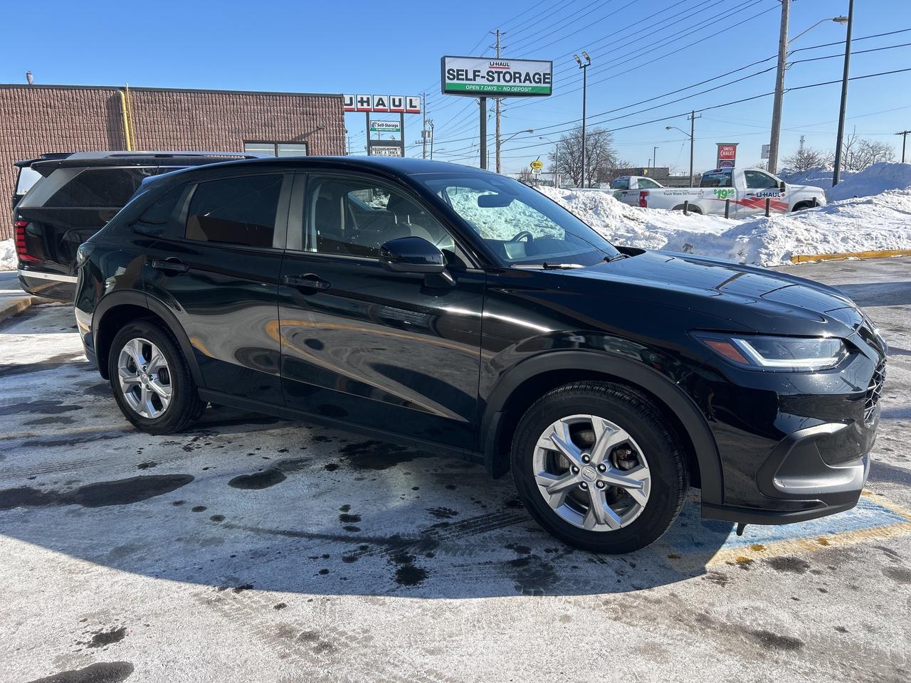 2024 Honda HR-V LX-B 2WD CVT   CLEAN CARFAX   ONE OWNER Photo