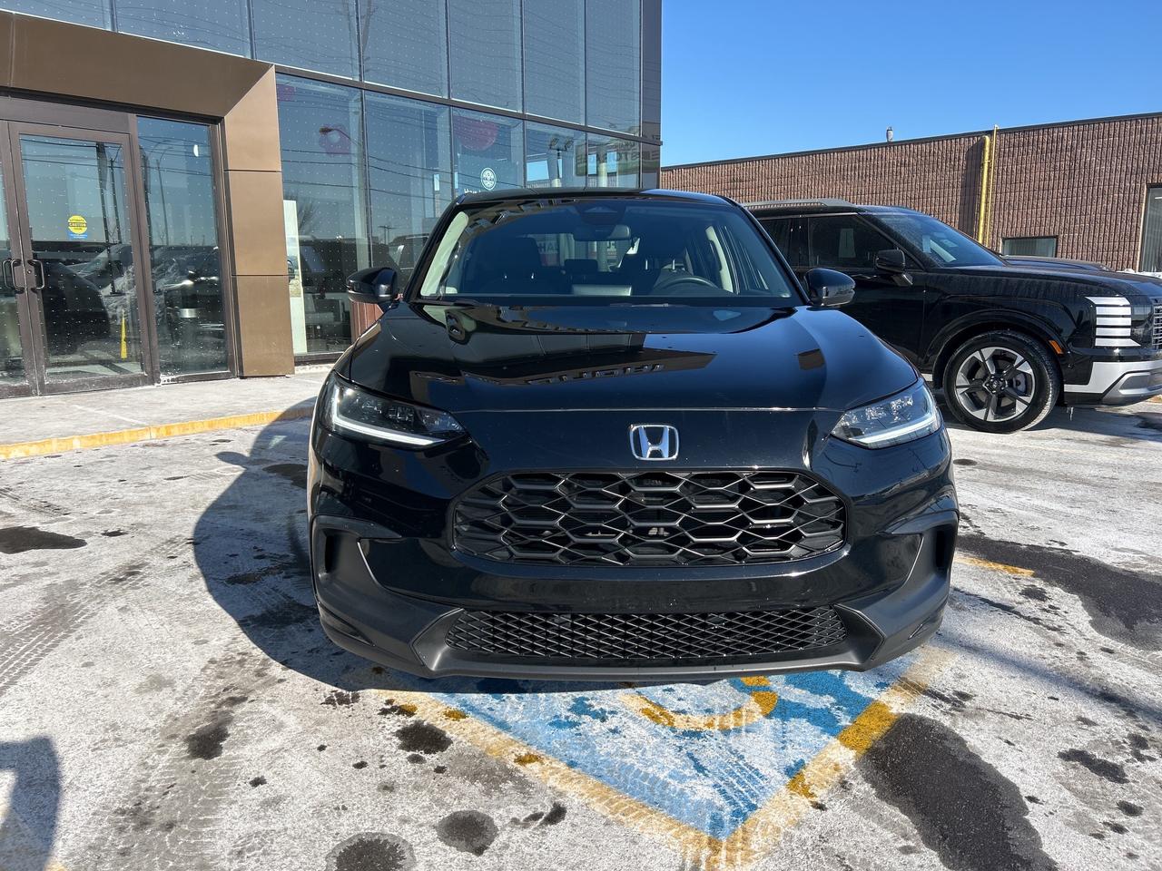 2024 Honda HR-V LX-B 2WD CVT   CLEAN CARFAX   ONE OWNER Photo