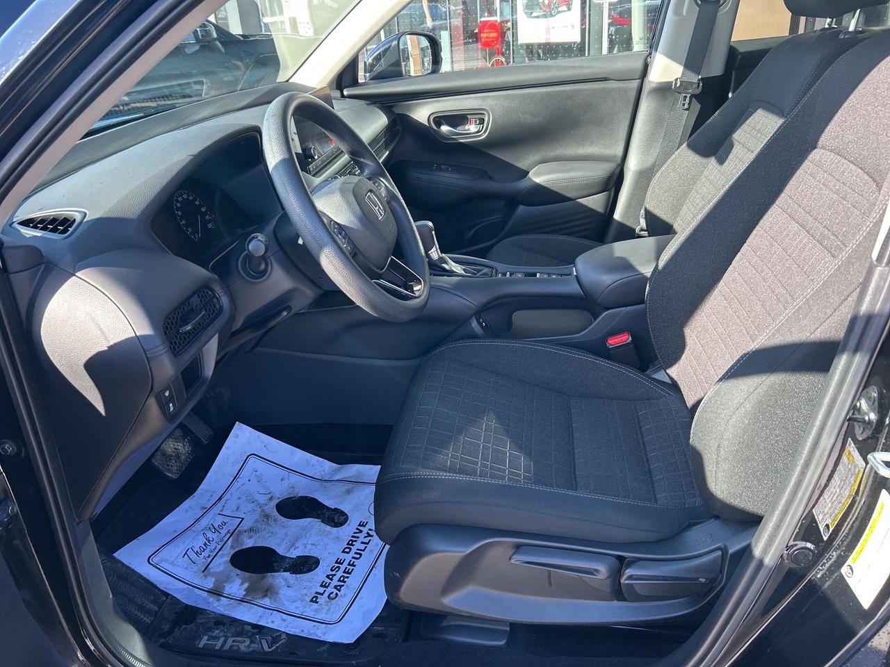 2024 Honda HR-V LX-B 2WD CVT   CLEAN CARFAX   ONE OWNER Photo