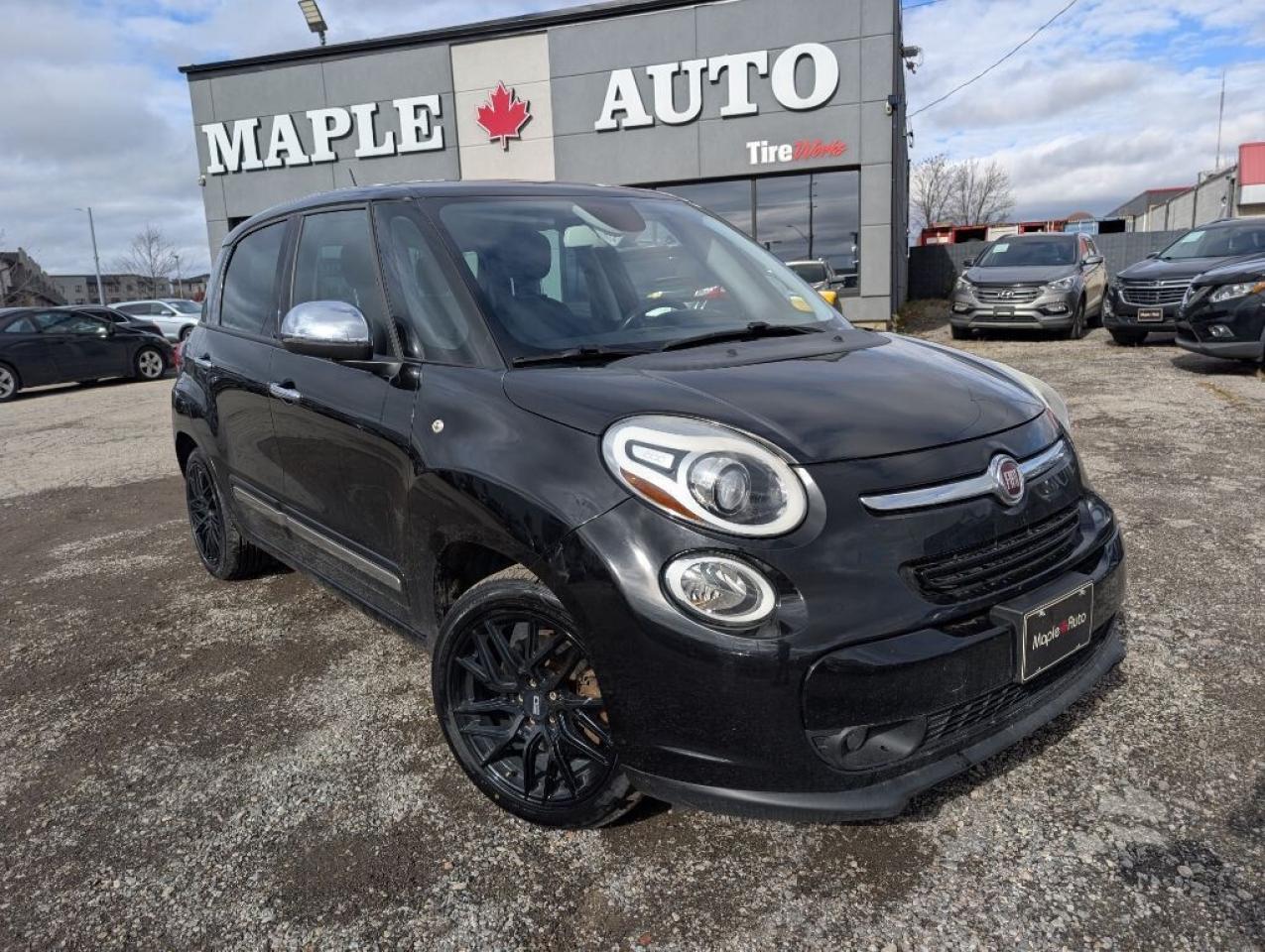 2015 Fiat 500L Lounge   NAV   LEATHER   PANOROOF   CAMERA Photo3