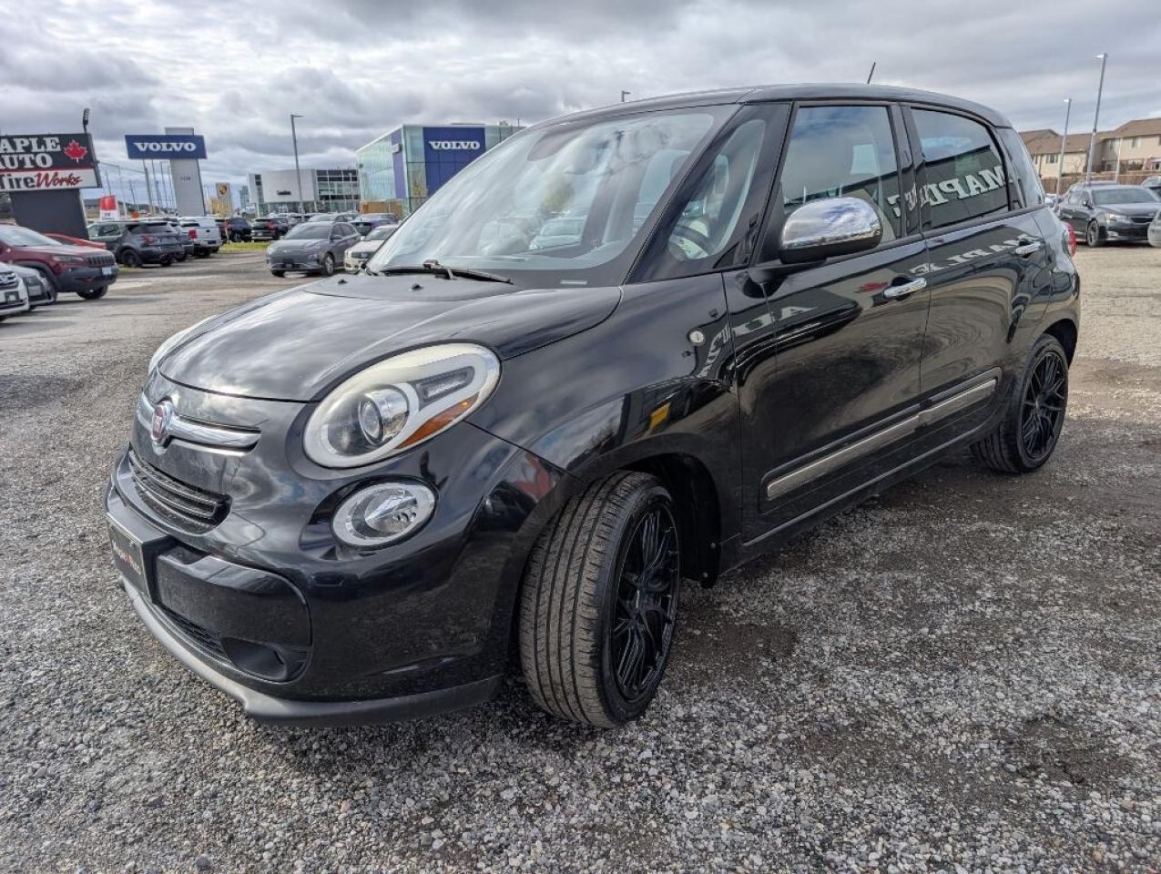 2015 Fiat 500L Lounge   NAV   LEATHER   PANOROOF   CAMERA Photo