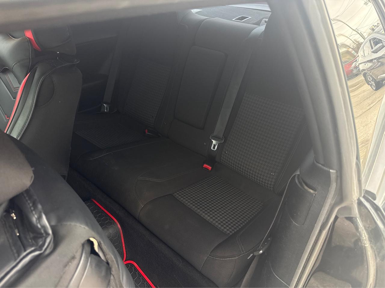 2015 Dodge Challenger NAV LEATHER HEATED SEATS! WE FINANCE ALL CREDIT! Photo