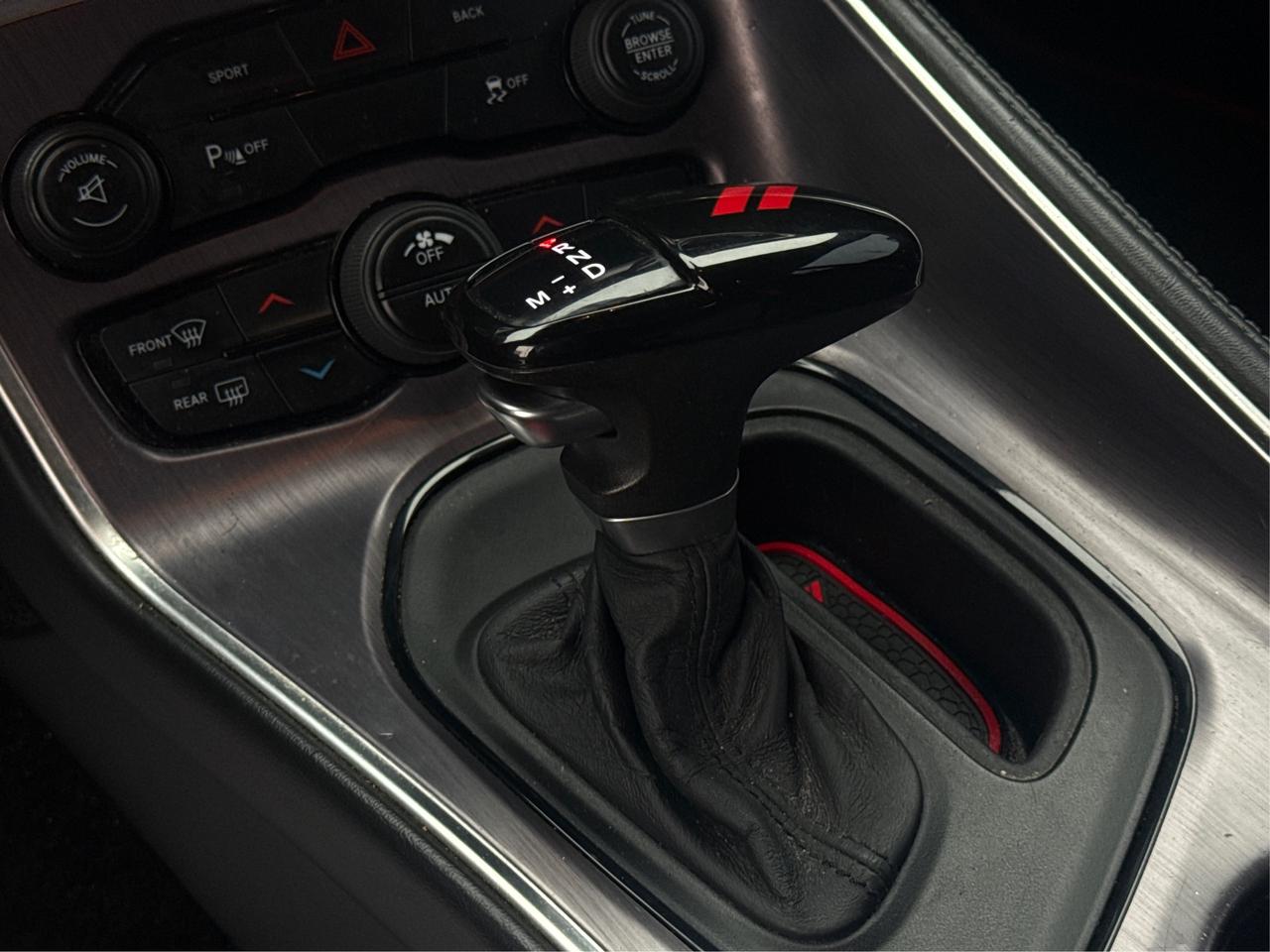 2015 Dodge Challenger NAV LEATHER HEATED SEATS! WE FINANCE ALL CREDIT! Photo