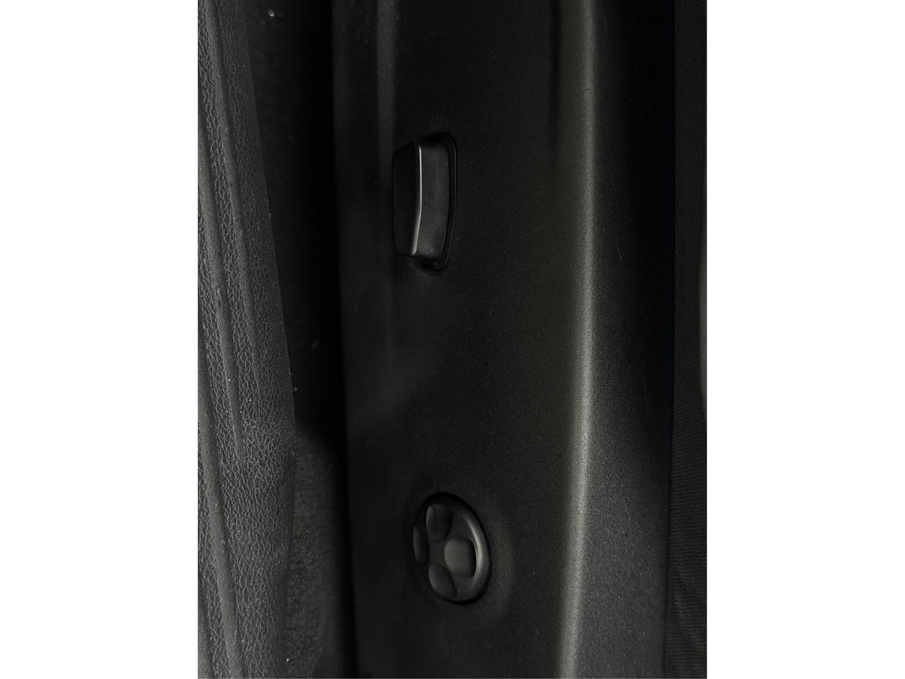 2015 Dodge Challenger NAV LEATHER HEATED SEATS! WE FINANCE ALL CREDIT! Photo