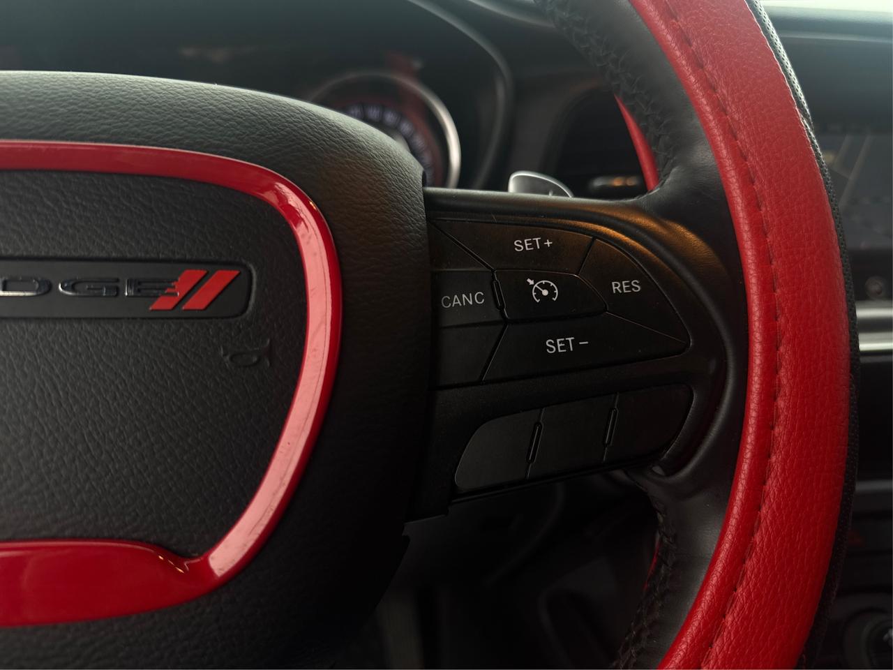 2015 Dodge Challenger NAV LEATHER HEATED SEATS! WE FINANCE ALL CREDIT! Photo