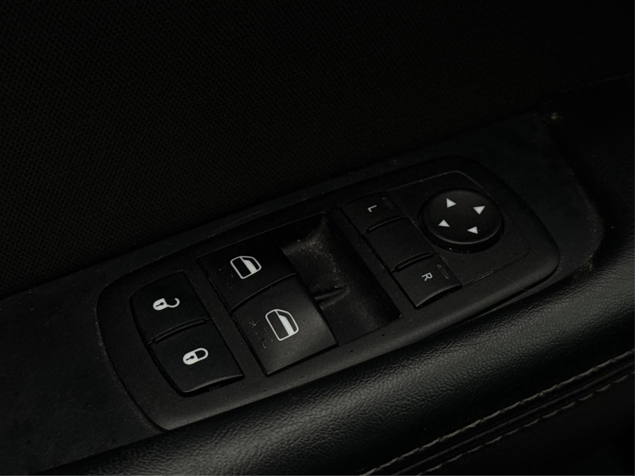 2015 Dodge Challenger NAV LEATHER HEATED SEATS! WE FINANCE ALL CREDIT! Photo