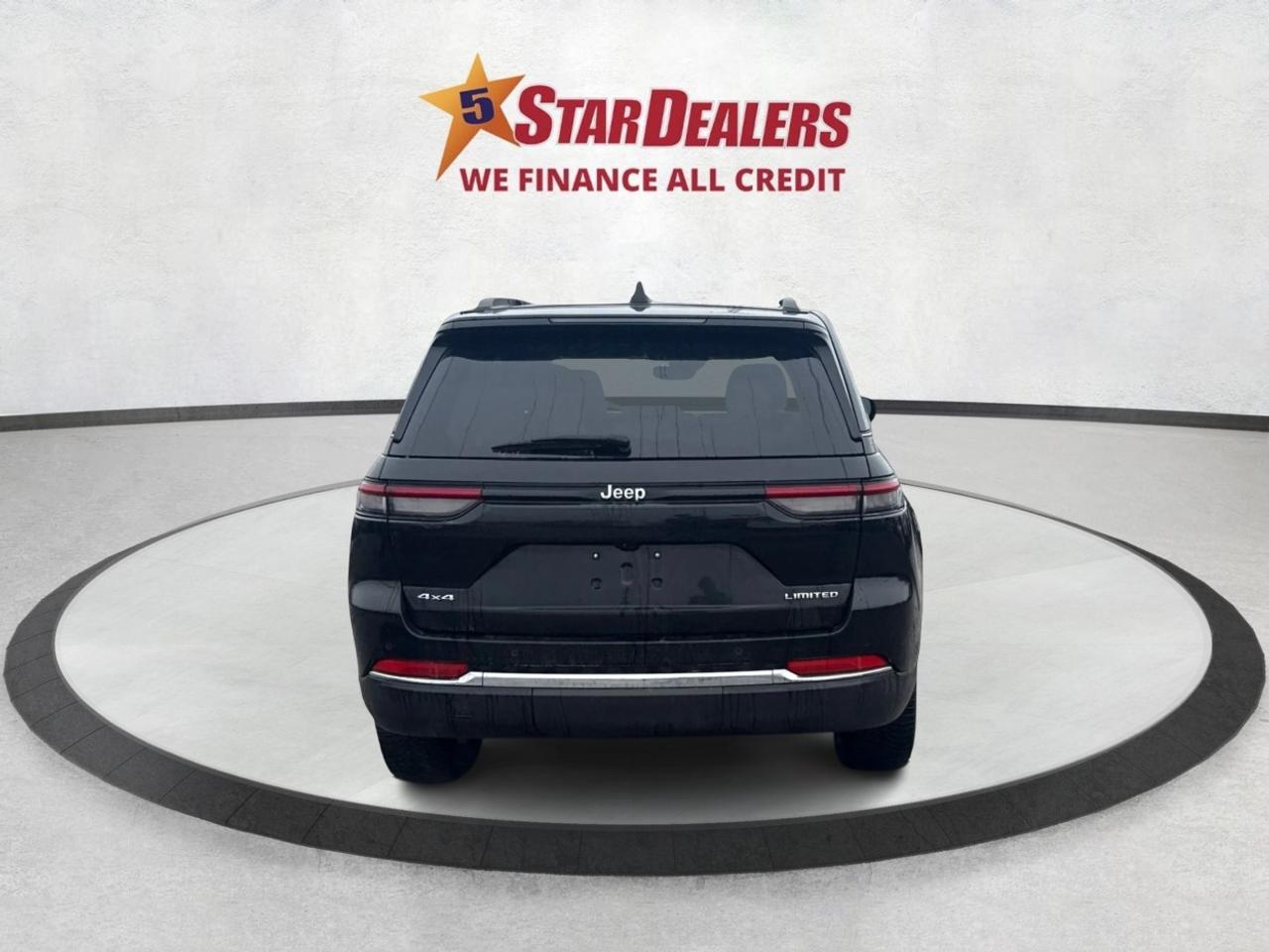 2023 Jeep Grand Cherokee NAV LEATHER HEATED SEATS! WE FINANCE ALL CREDIT! Photo