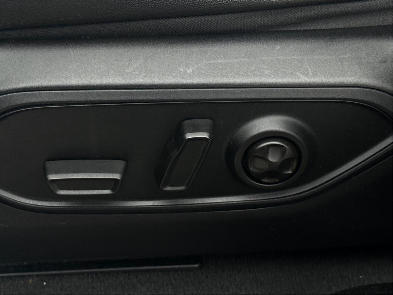 2023 Jeep Grand Cherokee NAV LEATHER HEATED SEATS! WE FINANCE ALL CREDIT! Photo